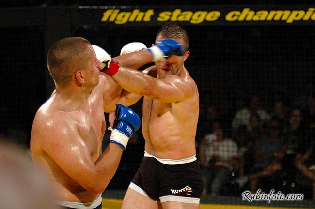 Fight_stage_019.jpg